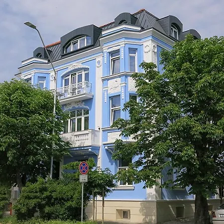 Family Belle Epoque Hotel