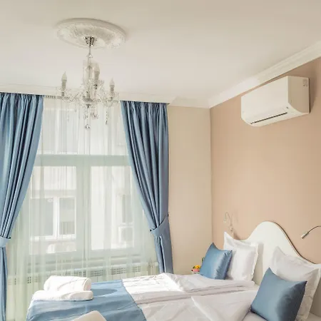 Family Belle Epoque Готель 3*