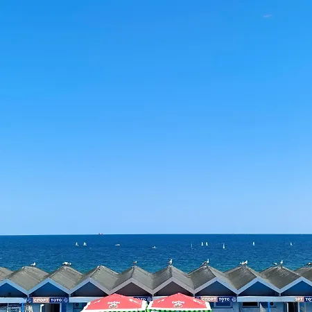 семеен бел епок бийч 3* Варна