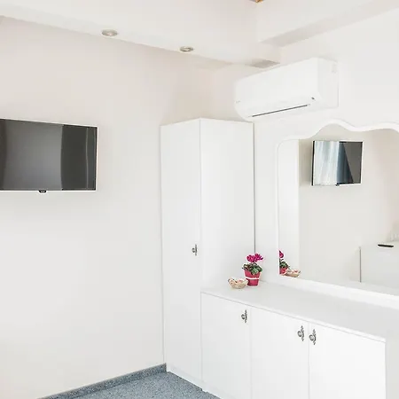 Family Belle Epoque Hotel